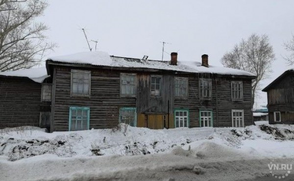 Потолок аварийного дома рухнул на ребенка в Барабинске Потолок аварийного дома рухнул на ребенка в Барабинске