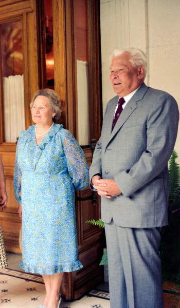 Первые леди СССР были образованнее мужей-генсекретарей