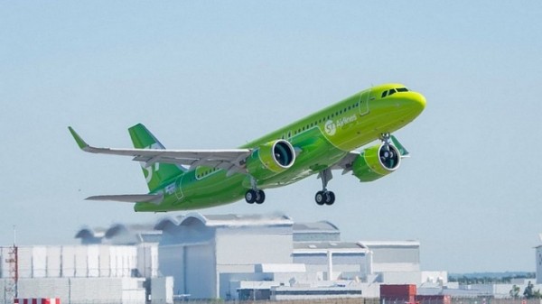 Бомбу на рейсе Новосибирск-Москва не обнаружили Бомбу на рейсе Новосибирск-Москва не обнаружили