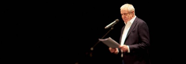 Популярные актёры прочли рассказы новосибирских авторов со&nbsp;сцены ДКЖ