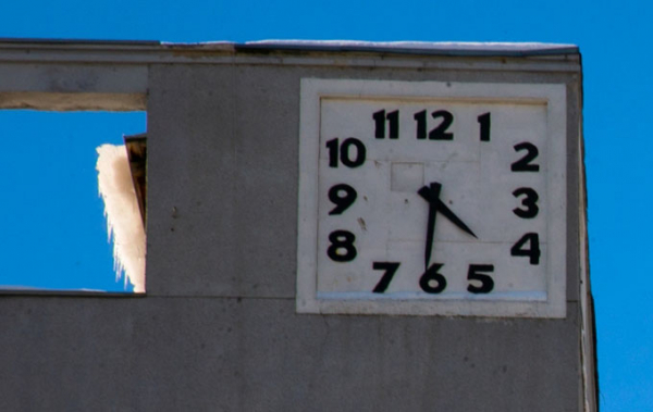 Часы остановились на &laquo;Доме под часами&raquo; в Новосибирске 