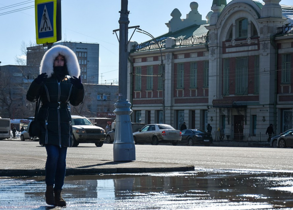 Можно краситься, глядя под ноги: Новосибирск превратился в одну большую лужу