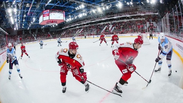 Голевая лихорадка: &laquo;Сибирь&raquo; и &laquo;Автомобилист&raquo; забьют много шайб 