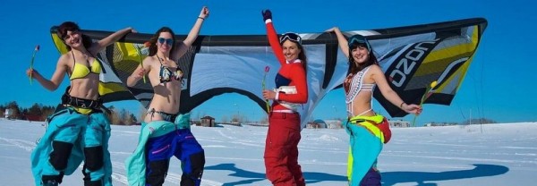 Закалённые сибирячки отметили 8&nbsp;Марта в&nbsp;бикини на&nbsp;морозе