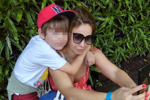 "Мы заперты в номерах словно кролики": Россиян, прилетевших в Пекин, продержали пять часов в самолете, а потом насильно закрыли в гостинице