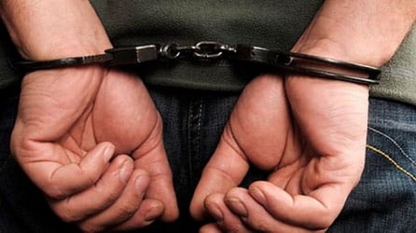 Новосибирец подкараулил посетителя бара и «отжал» мобильный телефон Новосибирец подкараулил посетителя бара и «отжал» мобильный телефон