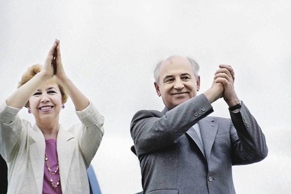 Первые леди СССР были образованнее мужей-генсекретарей