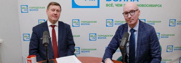 Мэр отвечает: уборка снега, площадь Маркса и обновление транспорта Мэр отвечает: уборка снега, площадь Маркса и обновление транспорта