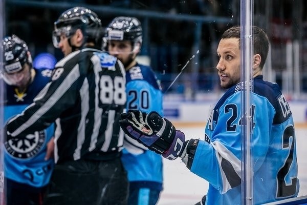 Евгений Чесалин: "Наши болельщики - это наша семья" Евгений Чесалин: "Наши болельщики - это наша семья"