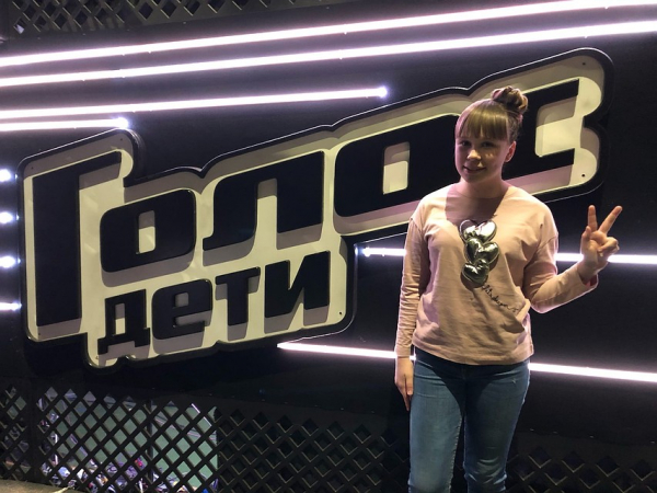 &laquo;Мама, это точно я?&raquo;: девочка расплакалась, с четвертой попытки попав на шоу &laquo;Голос. Дети&raquo;