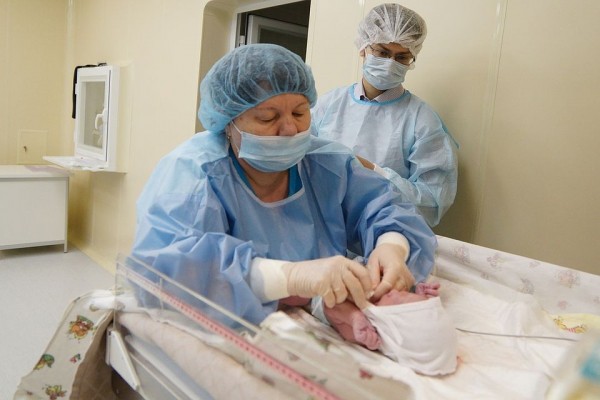 «Села на стульчик, раскорячившись»: сибирячка рассказала о модных вертикальных родах «Села на стульчик, раскорячившись»: сибирячка рассказала о модных вертикальных родах