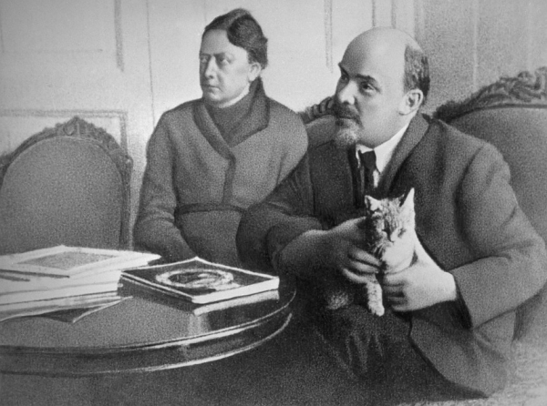 Первые леди СССР были образованнее мужей-генсекретарей