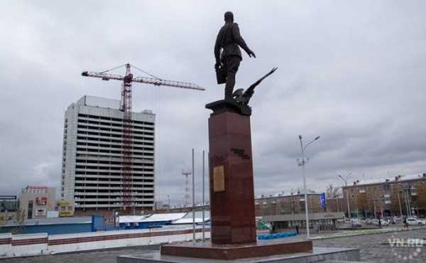 Достопримечательности Новосибирска: площадь Маркса больше Красной площади?