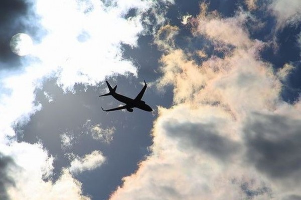 &laquo;Кружил над городом час&raquo;: второй раз за сутки самолет из Новосибирска не смог улететь в Москву