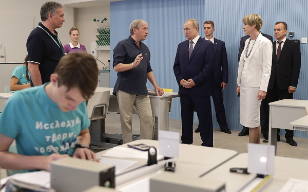 Владимир Путин: Пришли молодые ребята и сделали &laquo;Пересвет&raquo;. Мы реально на самом высоком уровне находимся