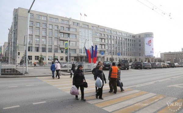 Свердлов против Каца: остановку транспорта хотят переименовать в Новосибирске