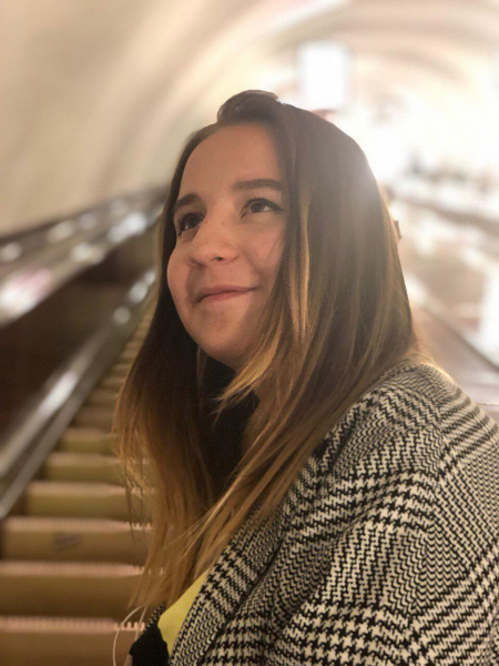 Девочку-подростка поймала полиция Сочи во время комендантского часа, ее готовы отдать только маме, но та застряла в Таиланде