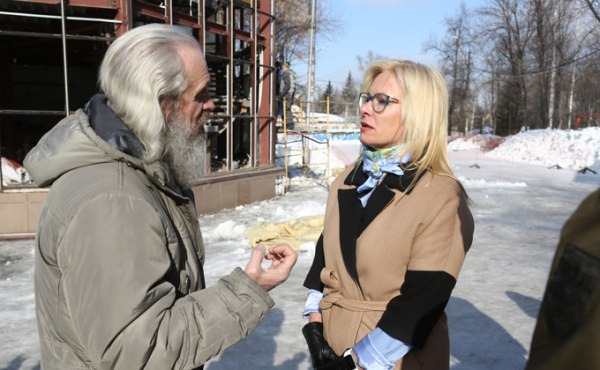 Снос самовольно построенного кафе начался в парке им. Кирова