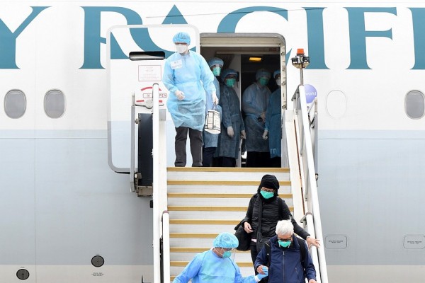 "Мы заперты в номерах словно кролики": Россиян, прилетевших в Пекин, продержали пять часов в самолете, а потом насильно закрыли в гостинице