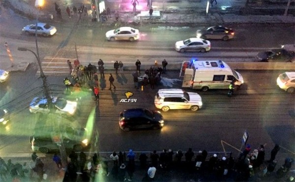 В толпу пешеходов врезалась девушка-водитель в Новосибирске