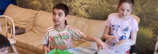 Как пережить самоизоляцию в&nbsp;семье с&nbsp;четырьмя детьми: выпуск четвёртый