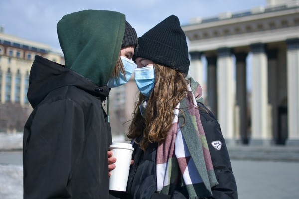 Мэр наукограда, ученые которого готовятся испытать вакцину, написал поэму «Коронавирус» Мэр наукограда, ученые которого готовятся испытать вакцину, написал поэму «Коронавирус»