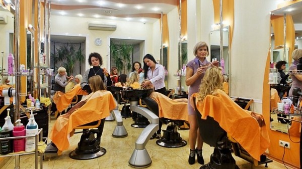 Новосибирским парикмахерским и СТО разрешили выйти из COVID-карантина Новосибирским парикмахерским и СТО разрешили выйти из COVID-карантина