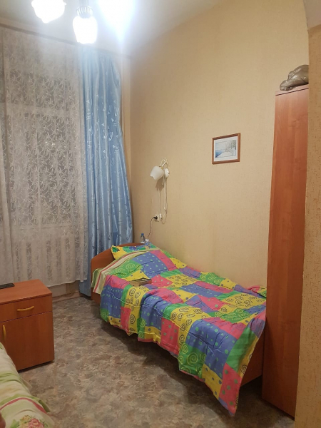 «Накормили колбасой и заперли на ключ»: вернувшихся из Таиланда россиян поселили в пансионате под охраной Росгвардии «Накормили колбасой и заперли на ключ»: вернувшихся из Таиланда россиян поселили в пансионате под охраной Росгвардии