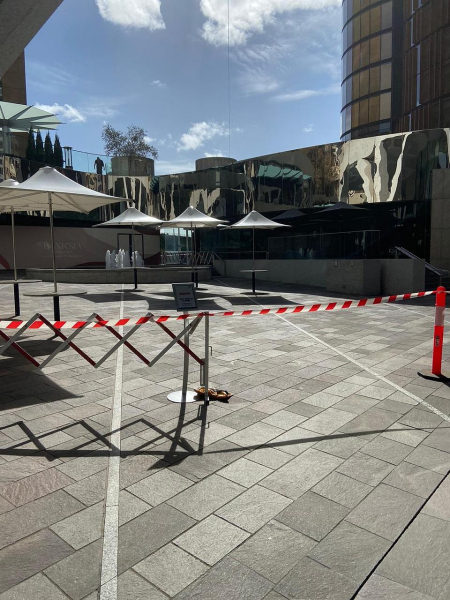 «В нас летит столько грязи. Люди, за что?»: застрявшие в Австралии российские туристы жалуются на травлю в интернете «В нас летит столько грязи. Люди, за что?»: застрявшие в Австралии российские туристы жалуются на травлю в интернете