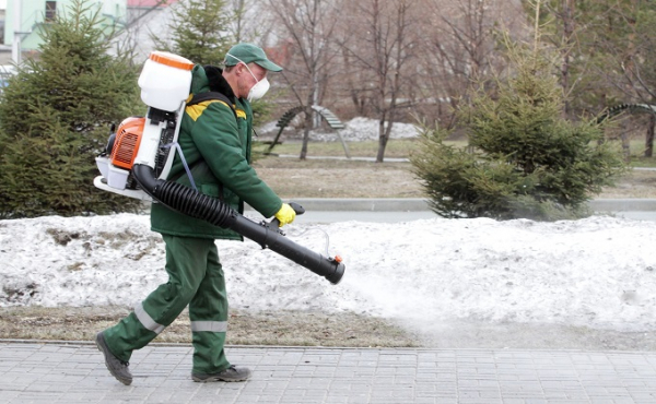Химикатами от коронавируса залили набережную в Новосибирске Химикатами от коронавируса залили набережную в Новосибирске
