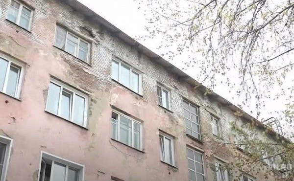 Стены рушатся в домах на Расточке