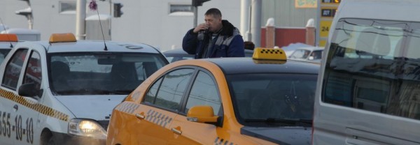 Забастовка таксистов: колонны гудящих машин проехали по Новосибирску Забастовка таксистов: колонны гудящих машин проехали по Новосибирску