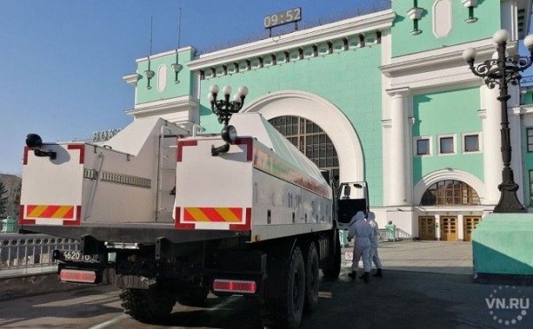 Дезинфекцию Новосибирска начали спецбригады МЧС