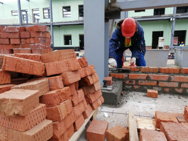 &laquo;Темп бешеный&raquo; - как строят военный госпиталь в Новосибирске