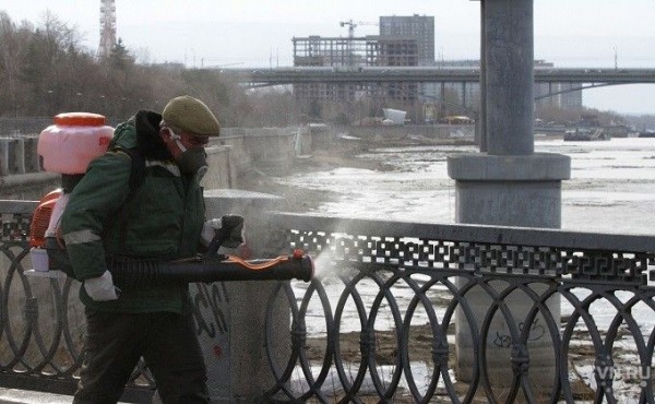 Химикатами от коронавируса залили набережную в Новосибирске Химикатами от коронавируса залили набережную в Новосибирске