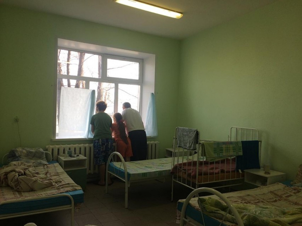 «Включила боевой режим ради свободы!»: семья из Карасука, у которой нашли коронавирус, объявила врачам голодовку «Включила боевой режим ради свободы!»: семья из Карасука, у которой нашли коронавирус, объявила врачам голодовку