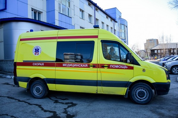 &laquo;Мы рискуем, но где выплаты?!&raquo;: зарплаты новосибирских врачей скорой помощи проверяют следователи