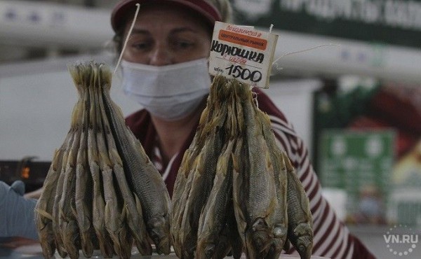 Рынки Новосибирска возобновили работу, но покупателей нет Рынки Новосибирска возобновили работу, но покупателей нет