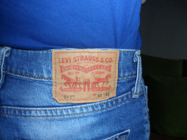 Джинсы в СССР: от Levis до Болотнинской фабрики