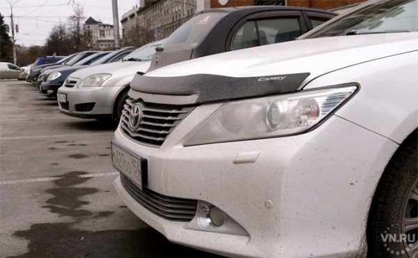 17 автомобильных номеров свинтил вымогатель в Новосибирске 17 автомобильных номеров свинтил вымогатель в Новосибирске