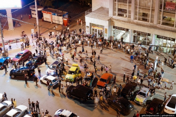  &laquo;Они безответственно рискуют жизнями близких&raquo;: врачи о ночной тусовке