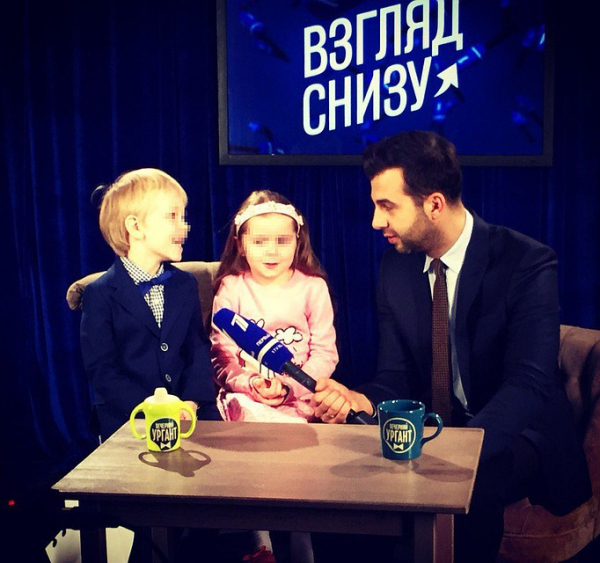 &laquo;Дети были дома не одни&raquo;: Мальчики, упавшие с 11 этажа в центре Москвы, снимались в &laquo;Вечернем Урганте&raquo; и клипе Басты