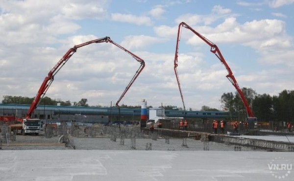 Тоннель под Октябрьским мостом к новому ЛДС прорубили в Новосибирске Тоннель под Октябрьским мостом к новому ЛДС прорубили в Новосибирске
