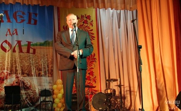 На 250 тысяч рублей увеличил свой доход глава Кыштовского района