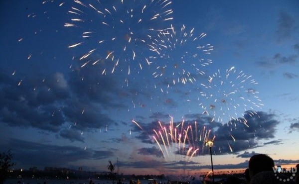 Во сколько смотреть салют 24 июня 2020 в Новосибирске Во сколько смотреть салют 24 июня 2020 в Новосибирске
