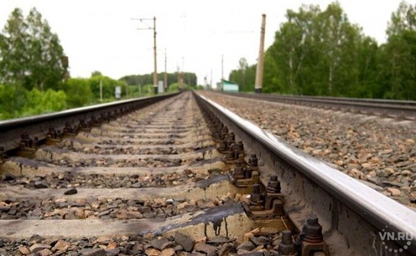Два ровесника не отреагировали на сигналы локомотива и погибли