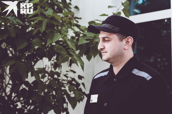 Как внук председателя суда ушел к боевикам: интервью с террористом, который обстрелял здание ФСБ в Дербенте