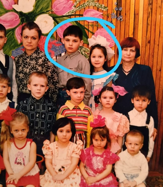 Сибирячка вышла замуж за своего детсадовского друга через 20 лет после знакомства