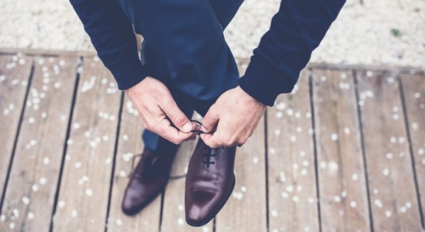 По каким критериям стоит подбирать мужскую обувь? По каким критериям стоит подбирать мужскую обувь?