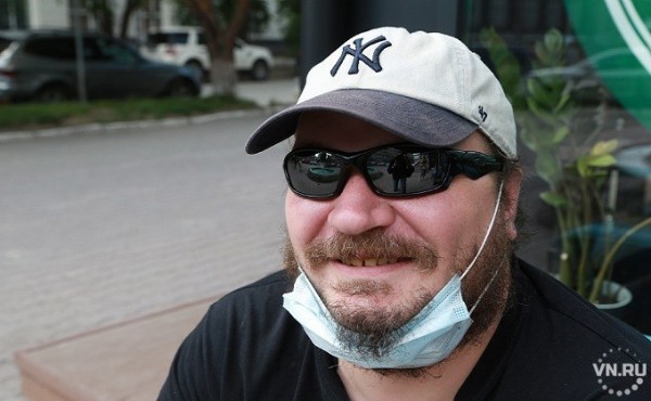 От ношения масок на подбородке предостерег Минздрав